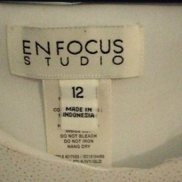 Dress - Picture 4 of 9